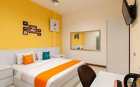 Sans Hotel Finest Medan